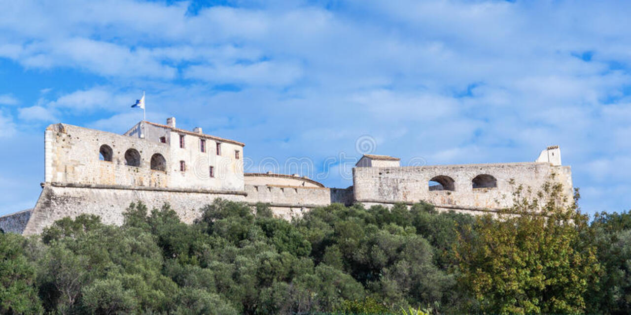 fort-carre3